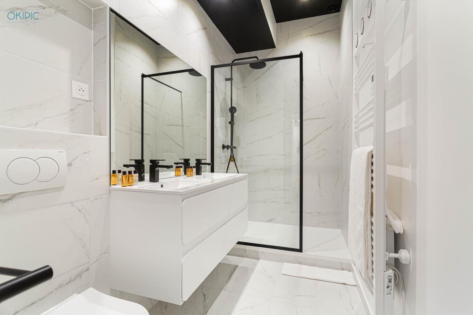 King Size Beds - Zen Monceau Appartement